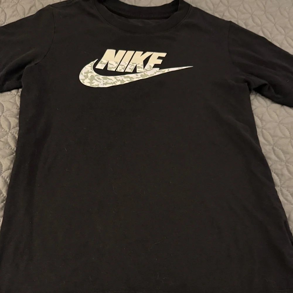9 Piece bundle of boys size 10-12 clothing - Picture 2 of 15